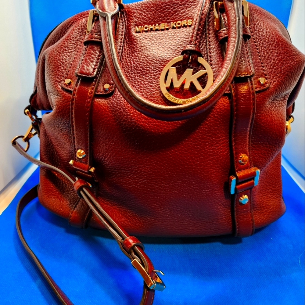 Luxury Michael Kors BURGUNDY bag